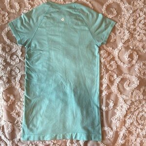 Lululemon Swiftly Tech 2.0 short sleeve